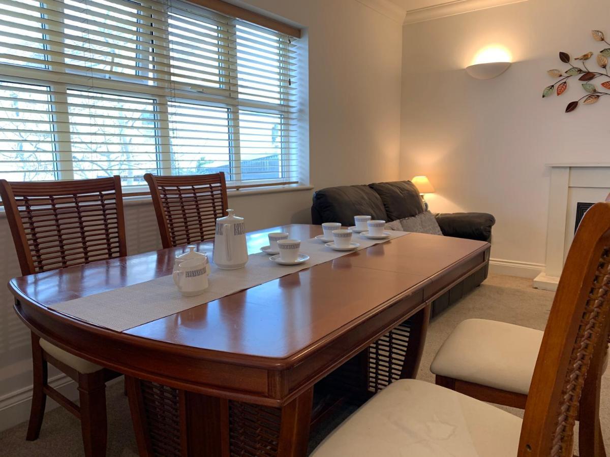 Bournemouth Beachfront Retreat 3 Bedroom 3 Bathroom Seaside B&B With Free Parking Екстер'єр фото
