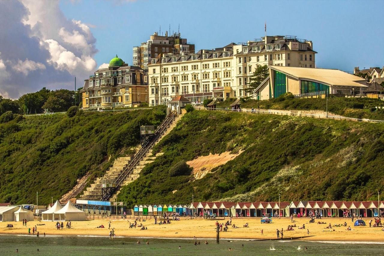 Bournemouth Beachfront Retreat 3 Bedroom 3 Bathroom Seaside B&B With Free Parking Екстер'єр фото