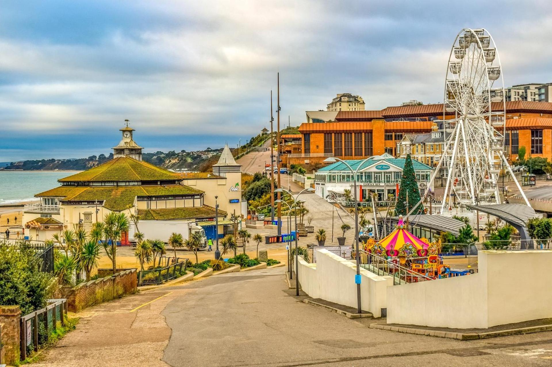 Bournemouth Beachfront Retreat 3 Bedroom 3 Bathroom Seaside B&B With Free Parking Екстер'єр фото